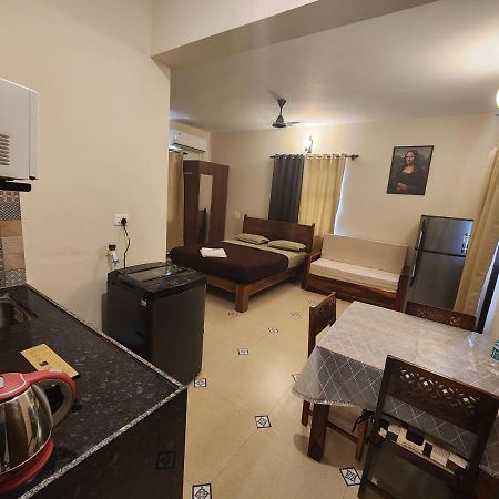 Coastal Suites Apart-Hotel Колва Экстерьер фото