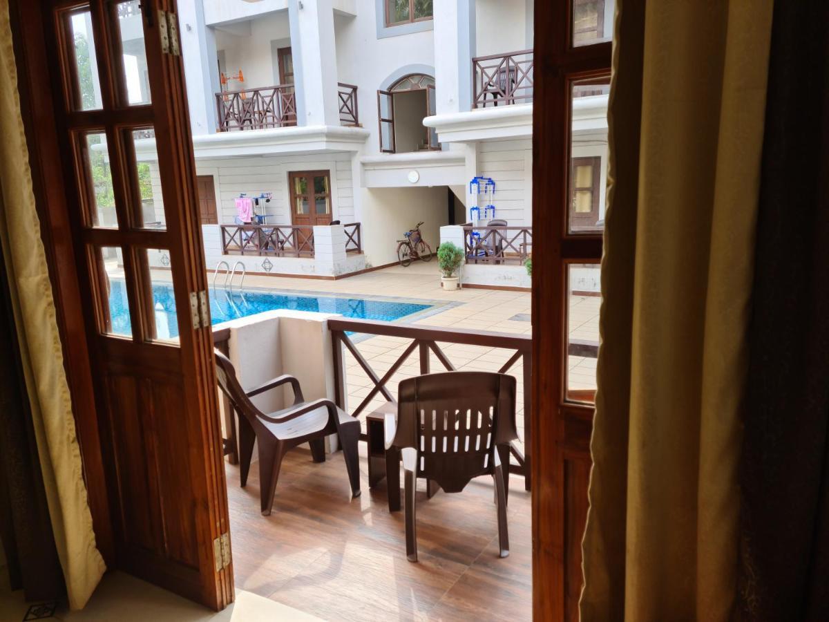 Coastal Suites Apart-Hotel Колва Экстерьер фото