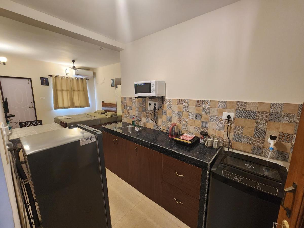 Coastal Suites Apart-Hotel Колва Экстерьер фото