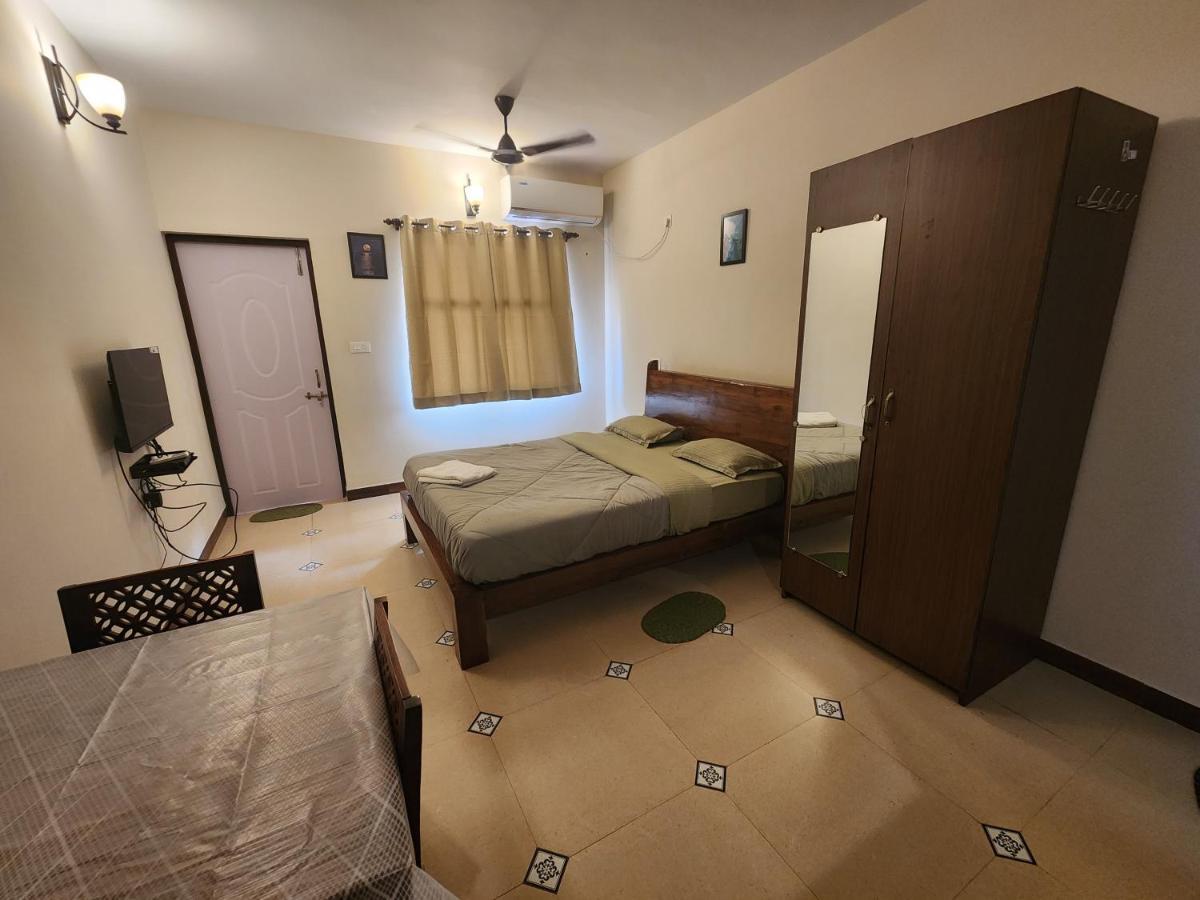 Coastal Suites Apart-Hotel Колва Экстерьер фото
