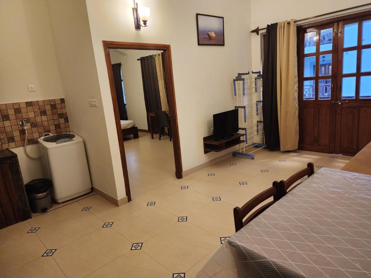 Coastal Suites Apart-Hotel Колва Экстерьер фото